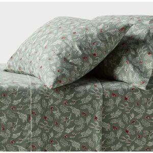 Threshold Holiday Holly Ultra Soft Flannel Bed Sheet Set